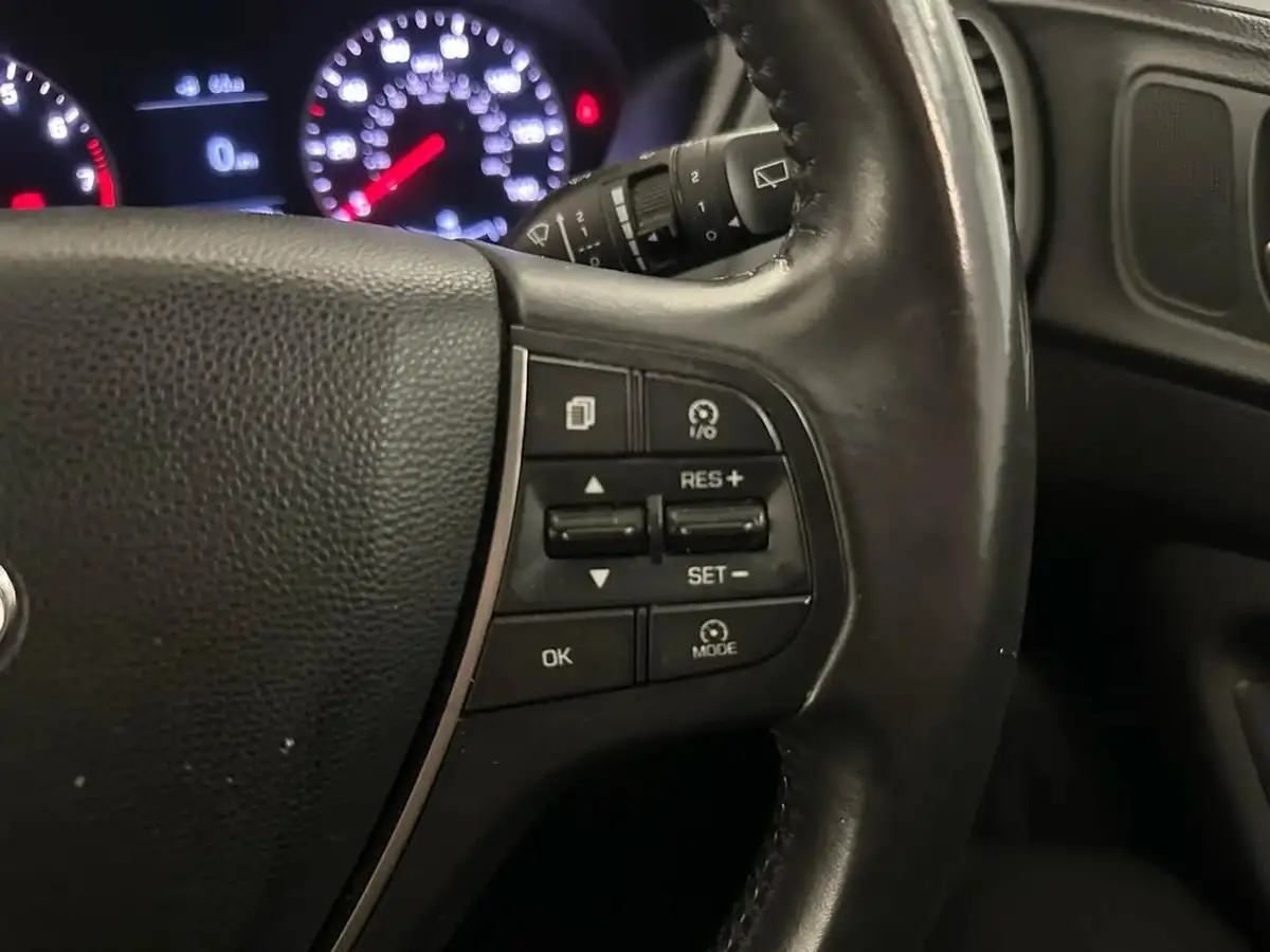2019-hyundai-i20-12-se-mpi-hatchback-5d-big-23