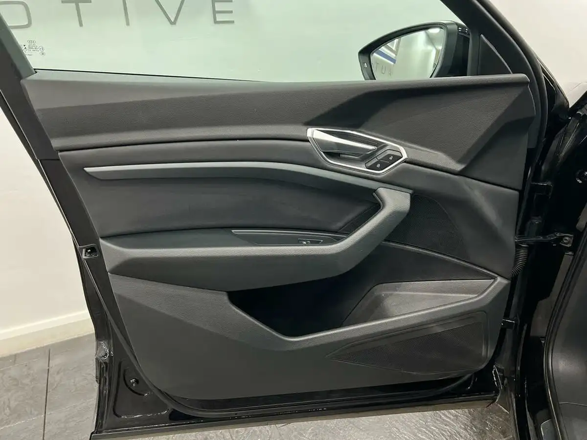 2021-audi-e-tron-50e-technik-station-wagon-big-66