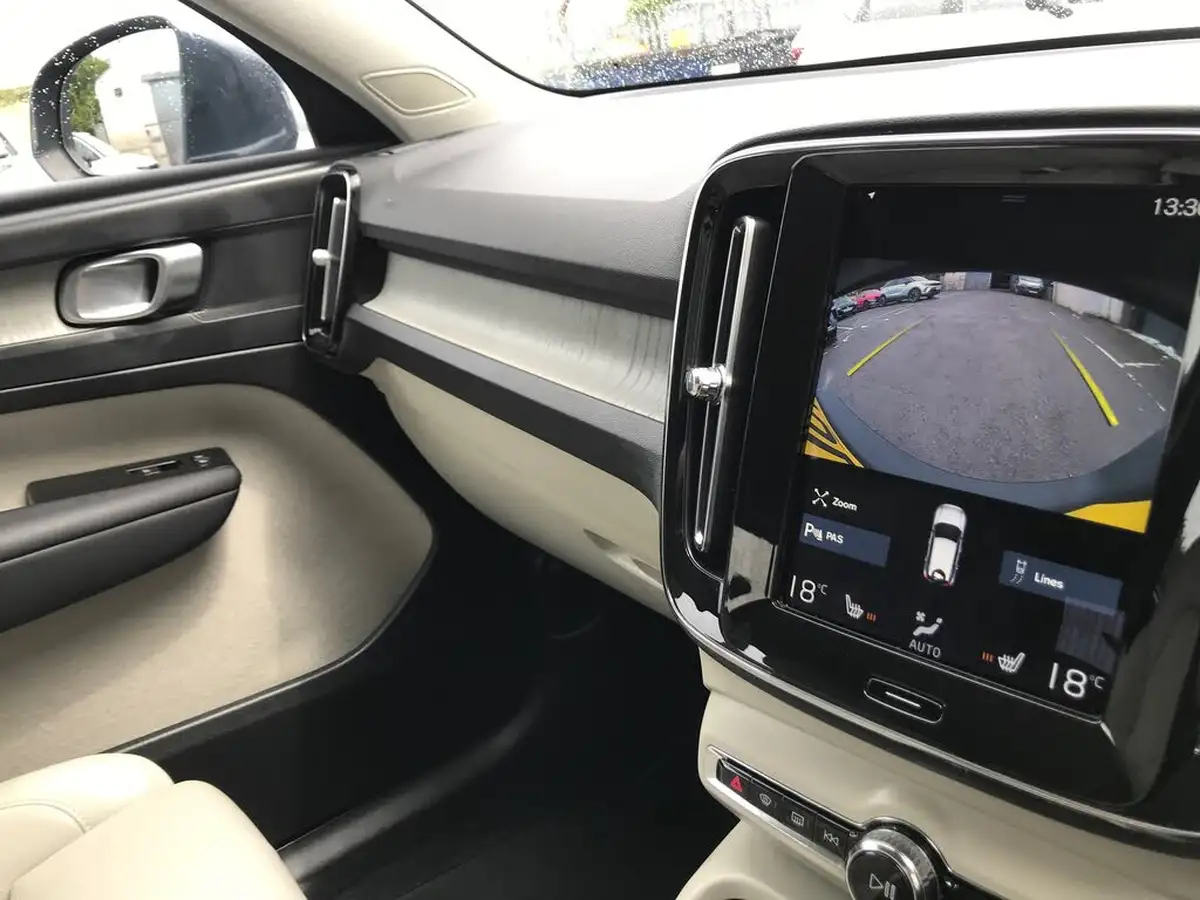 2021-volvo-xc40-15-t3-inscription-pro-163bhp-geartronic-big-21