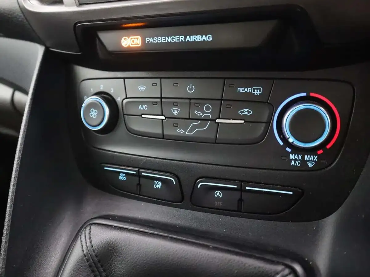 2021-ford-tourneo-connect-15-zetec-120ps-1499cc-big-28