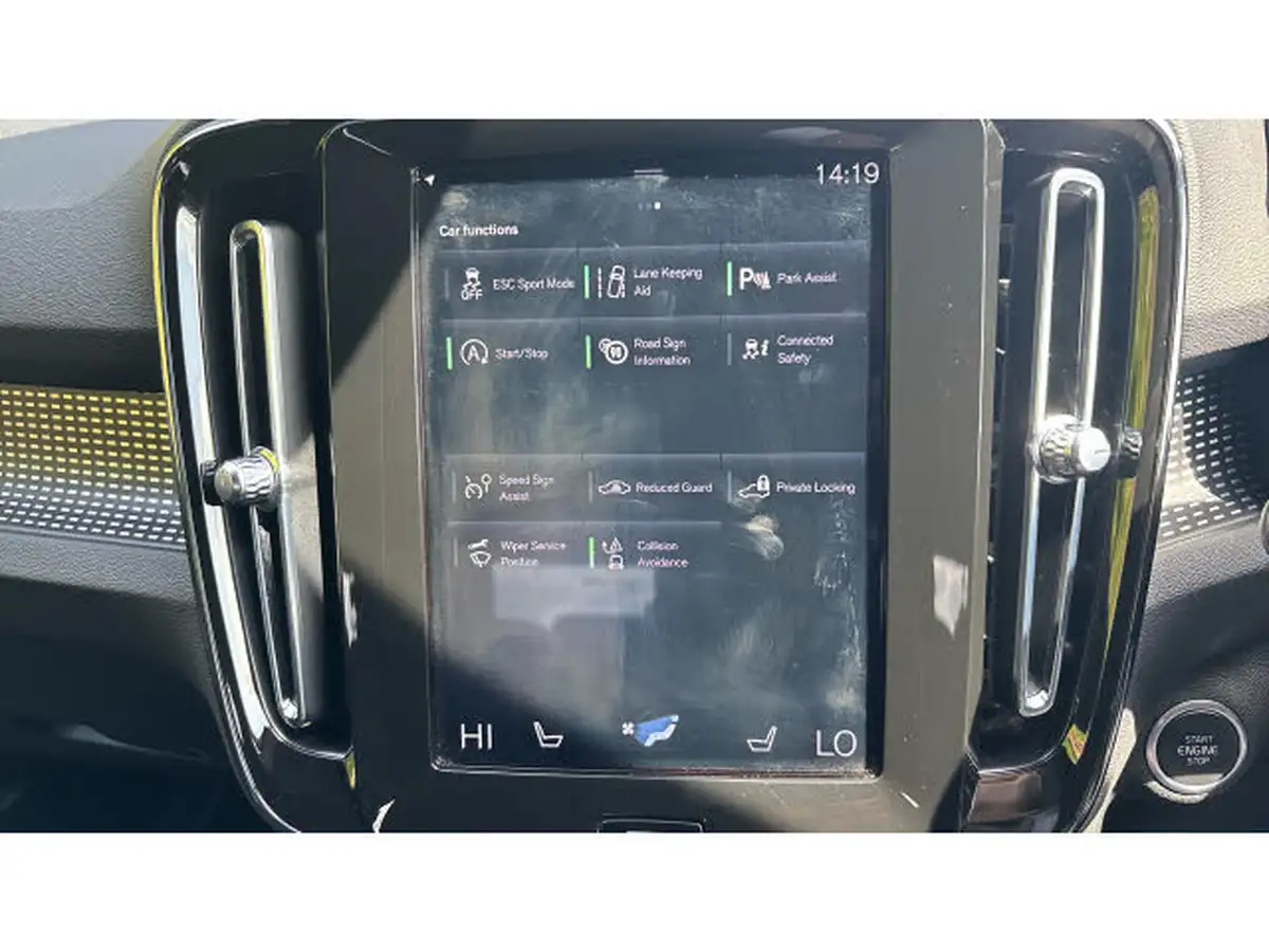 2020-volvo-xc40-20td-d3-r-design-geartronic-big-27