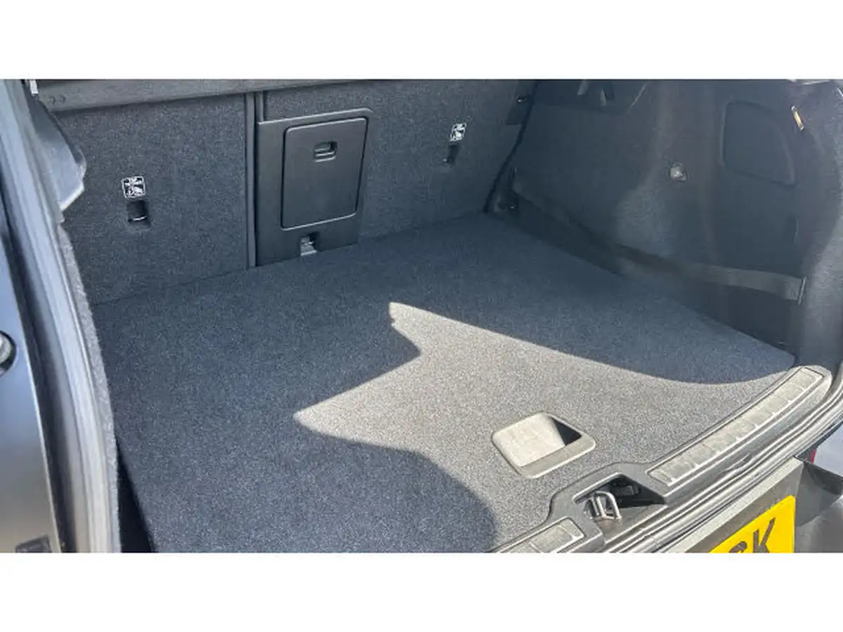 2020-volvo-xc40-20td-d3-r-design-geartronic-big-51