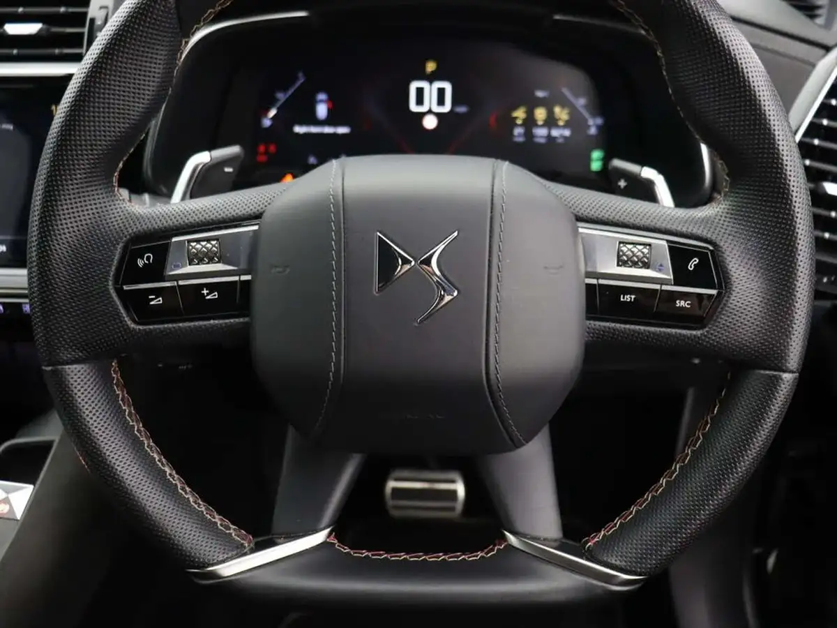 2022-ds-ds-7-crossback-15-bluehdi-performance-line-big-39