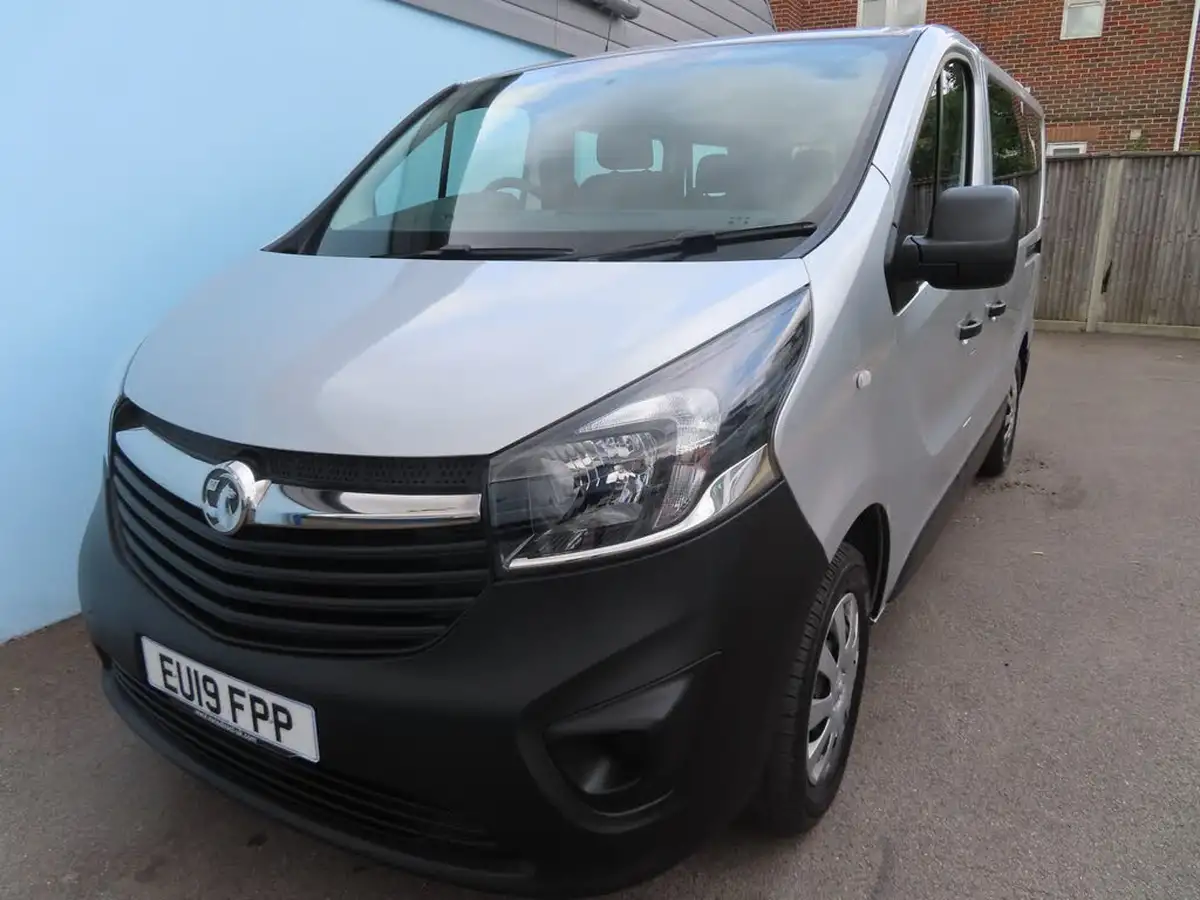 2019-vauxhall-vivaro-16cdti-2900-l1h1-120pseu6c-ss-9-seats-combi-big-6