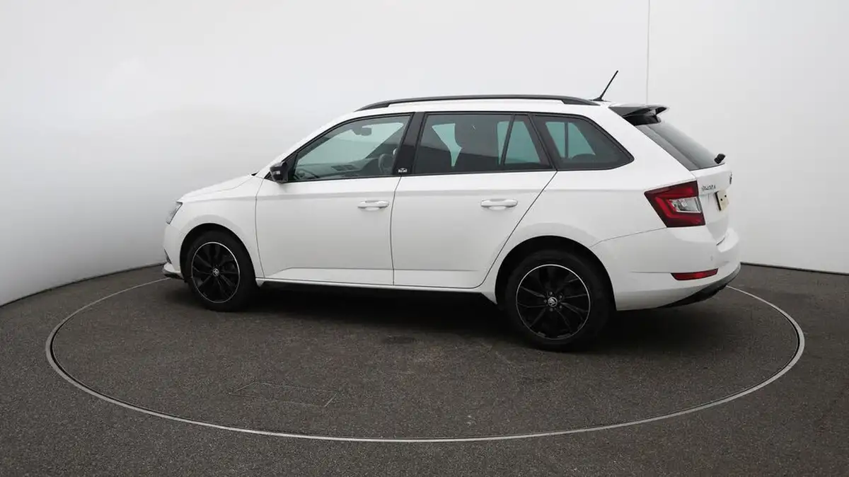 2019-skoda-fabia-10-tsi-monte-carlo-95ps-estate-big-40