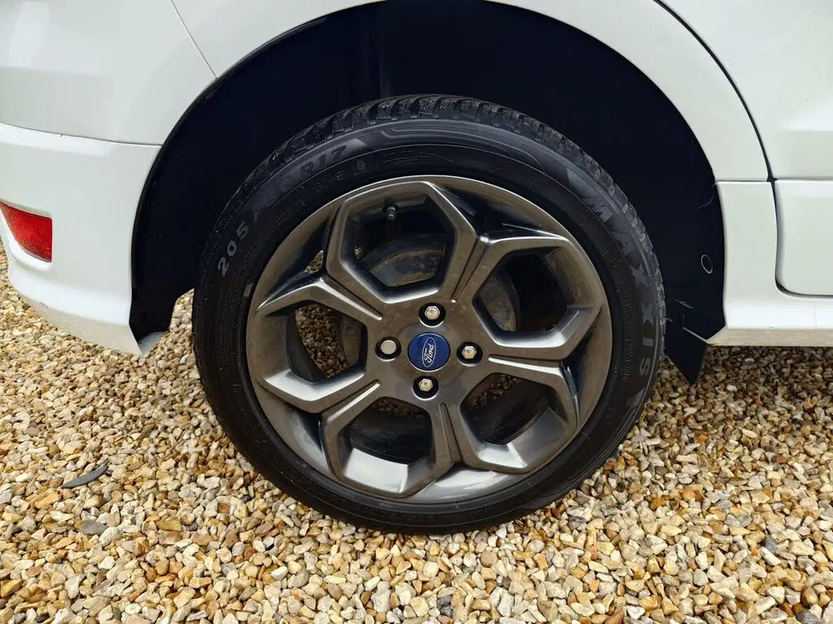 2019-ford-ecosport-10t-st-line-125ps-big-14