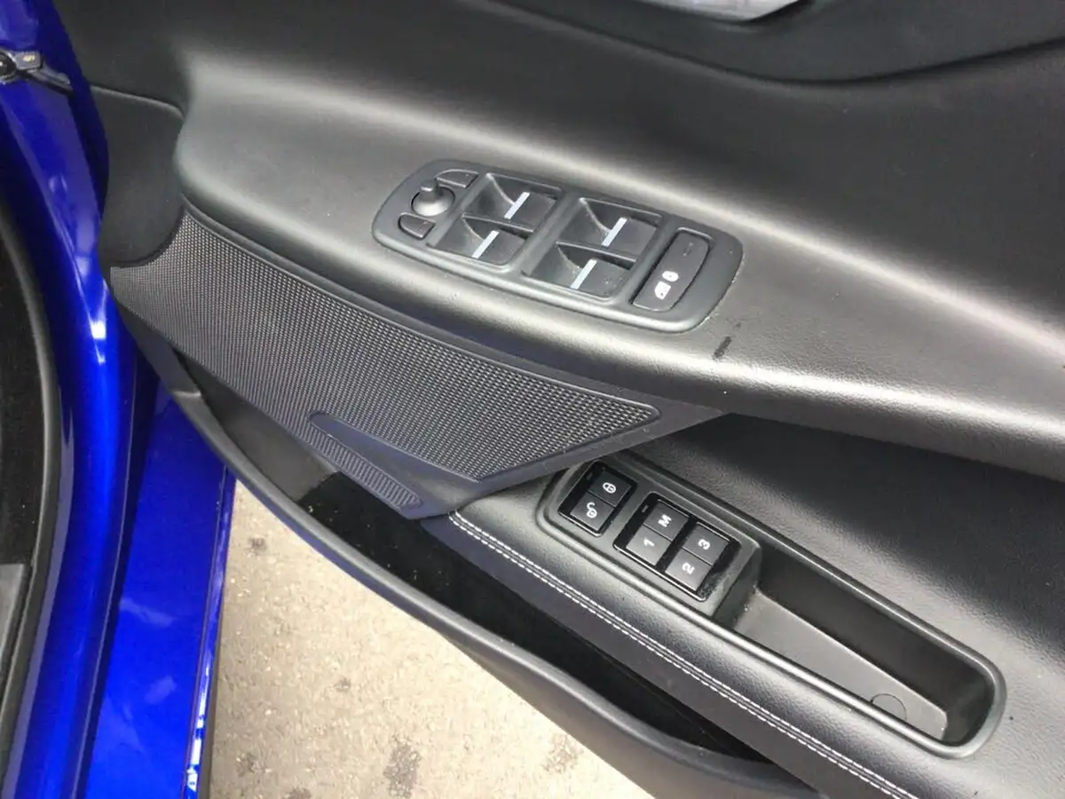 2019-jaguar-xe-30i-v6-sc-s-big-32