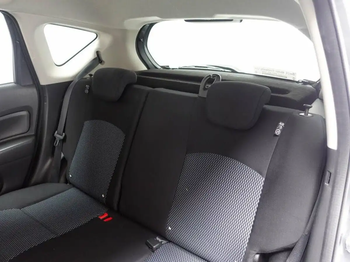 2015-nissan-note-12-acenta-80ps-style-pack-big-16