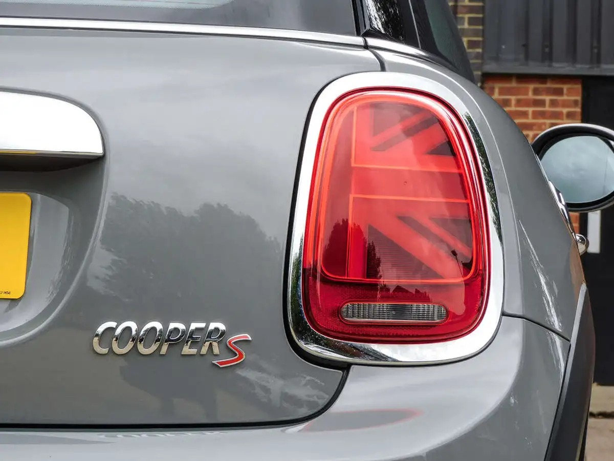 2020-mini-cooper-20-cooper-s-exclusive-189bhp-hatchback-3d-auto-big-13