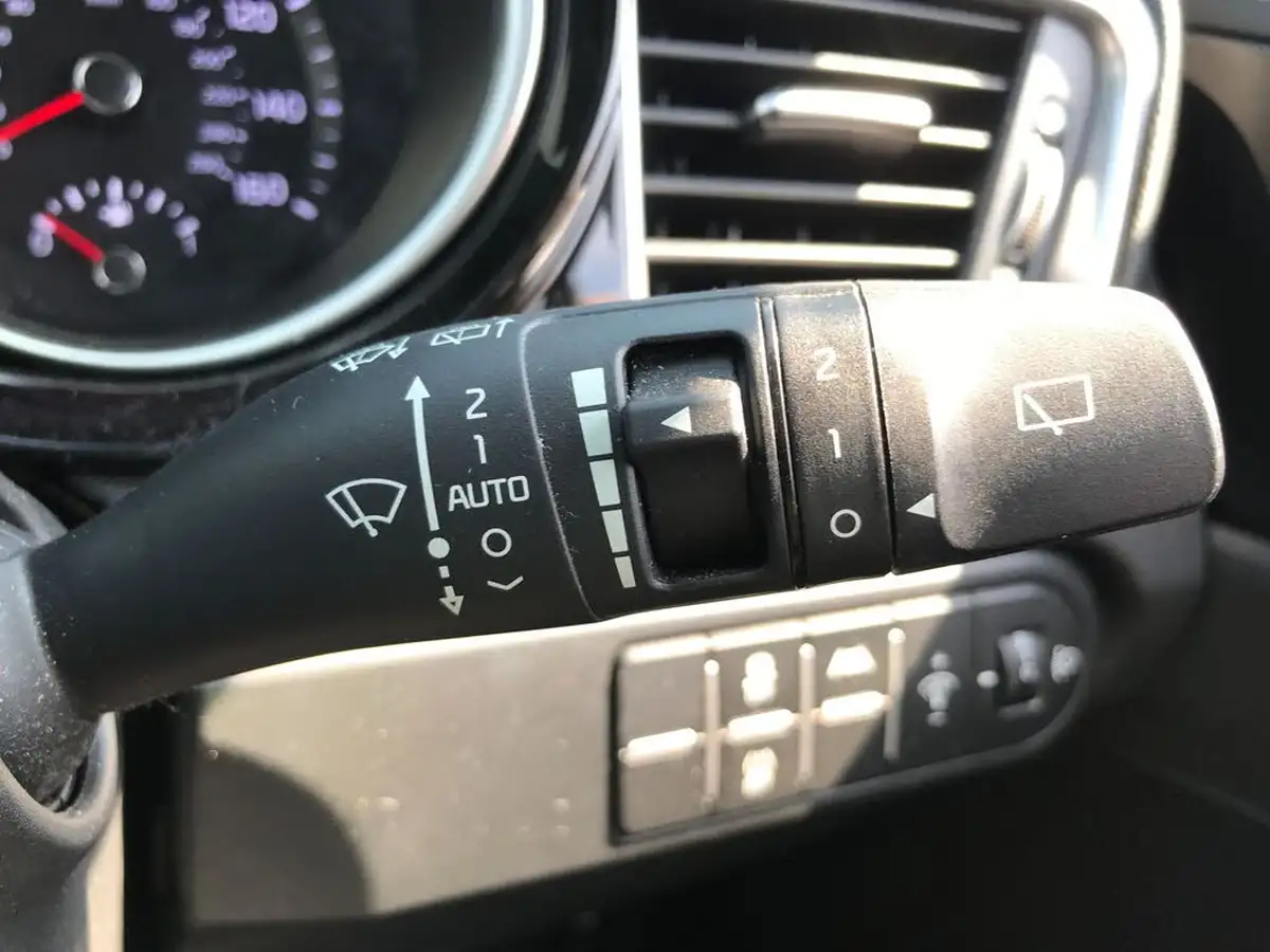 2022-kia-pro-ceed-15-t-gdi-gt-line-big-40