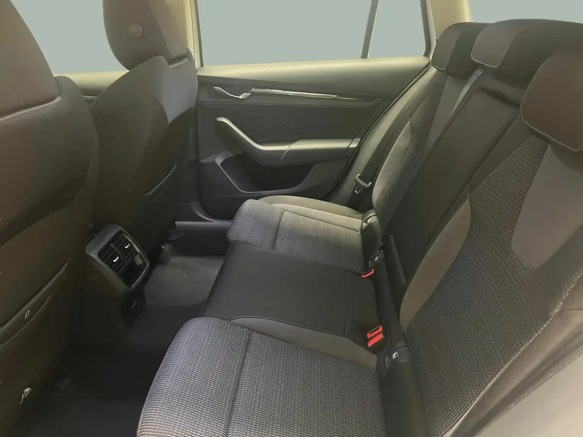2021-skoda-octavia-14-tsi-se-technology-estate-big-31