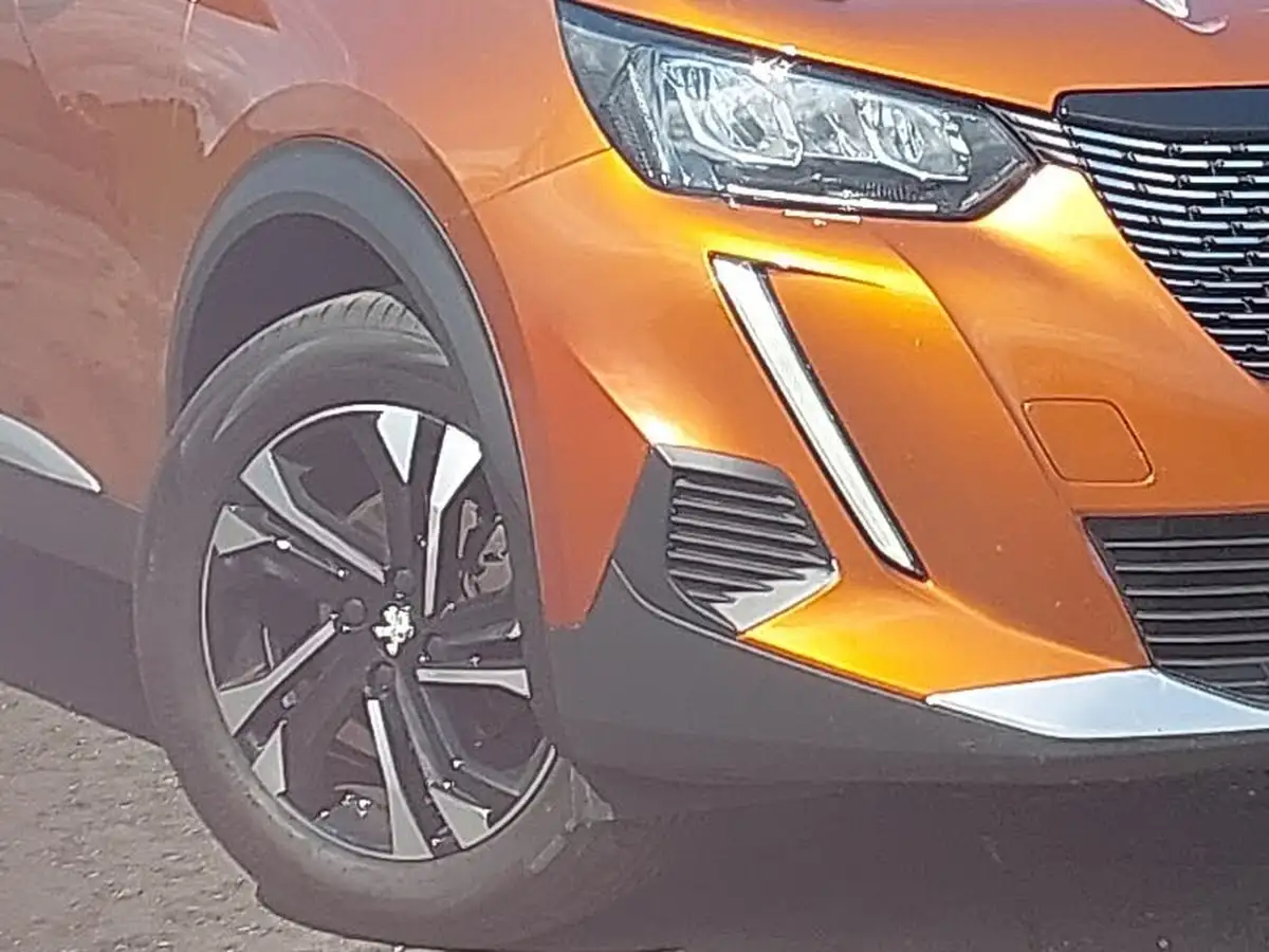 2022-peugeot-2008-suv-12-puretech-allure-premium-100bhp-big-8