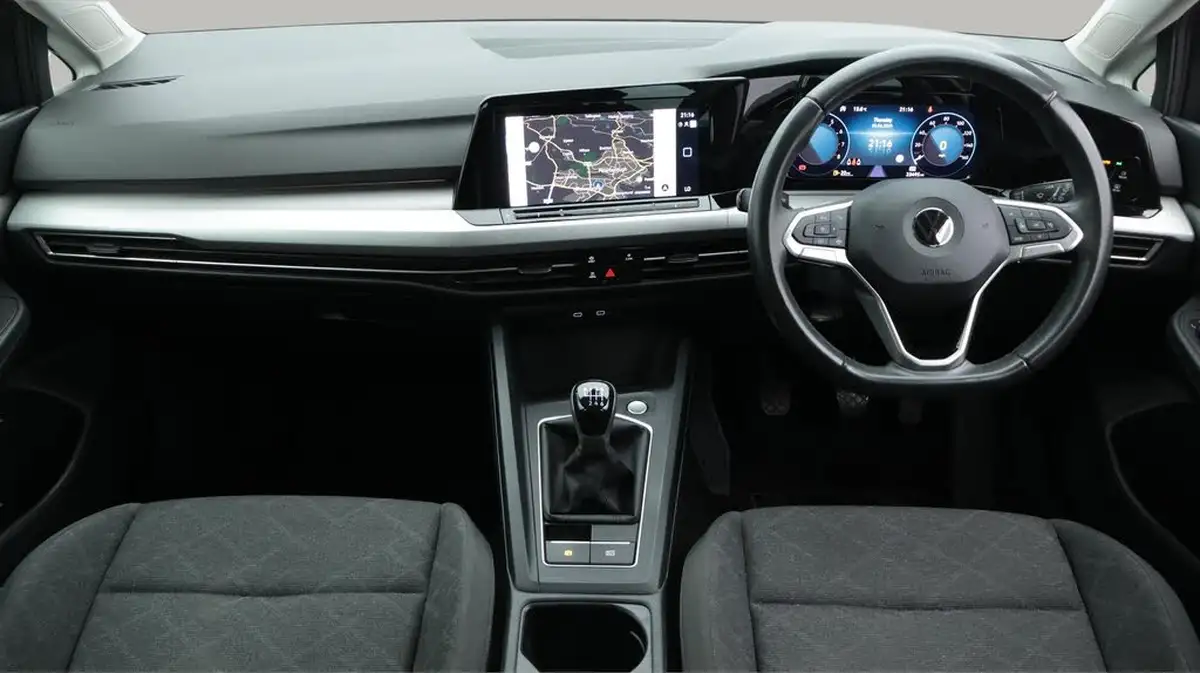 2022-volkswagen-golf-15-tsi-life-130ps-hatchback-big-13