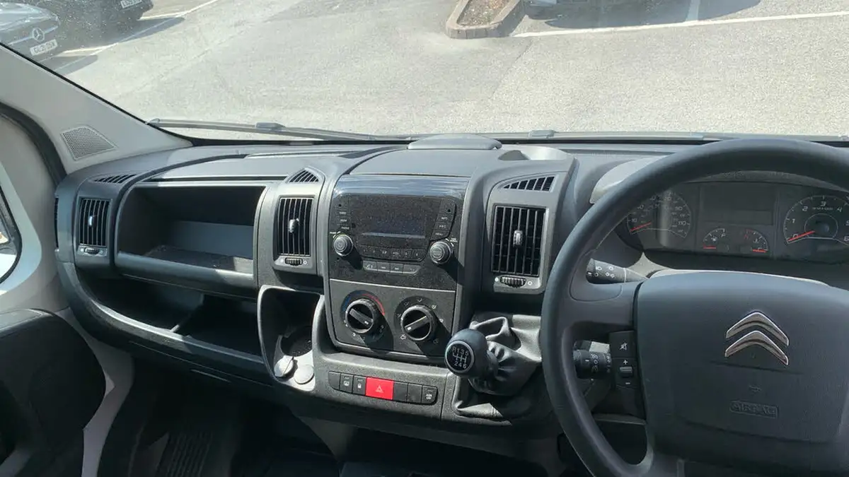 2023-citroen-relay-22bluehdi-35-l3h2-x-panel-big-3