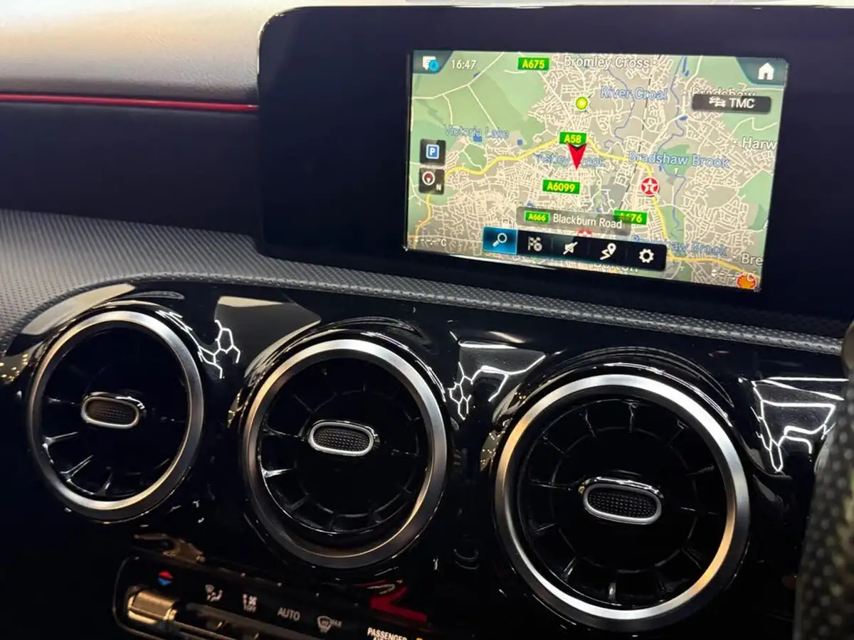 2018-mercedes-benz-a-class-15d-a180d-amg-line-116ps-ss-hatchback-5d-7g-dct-big-22