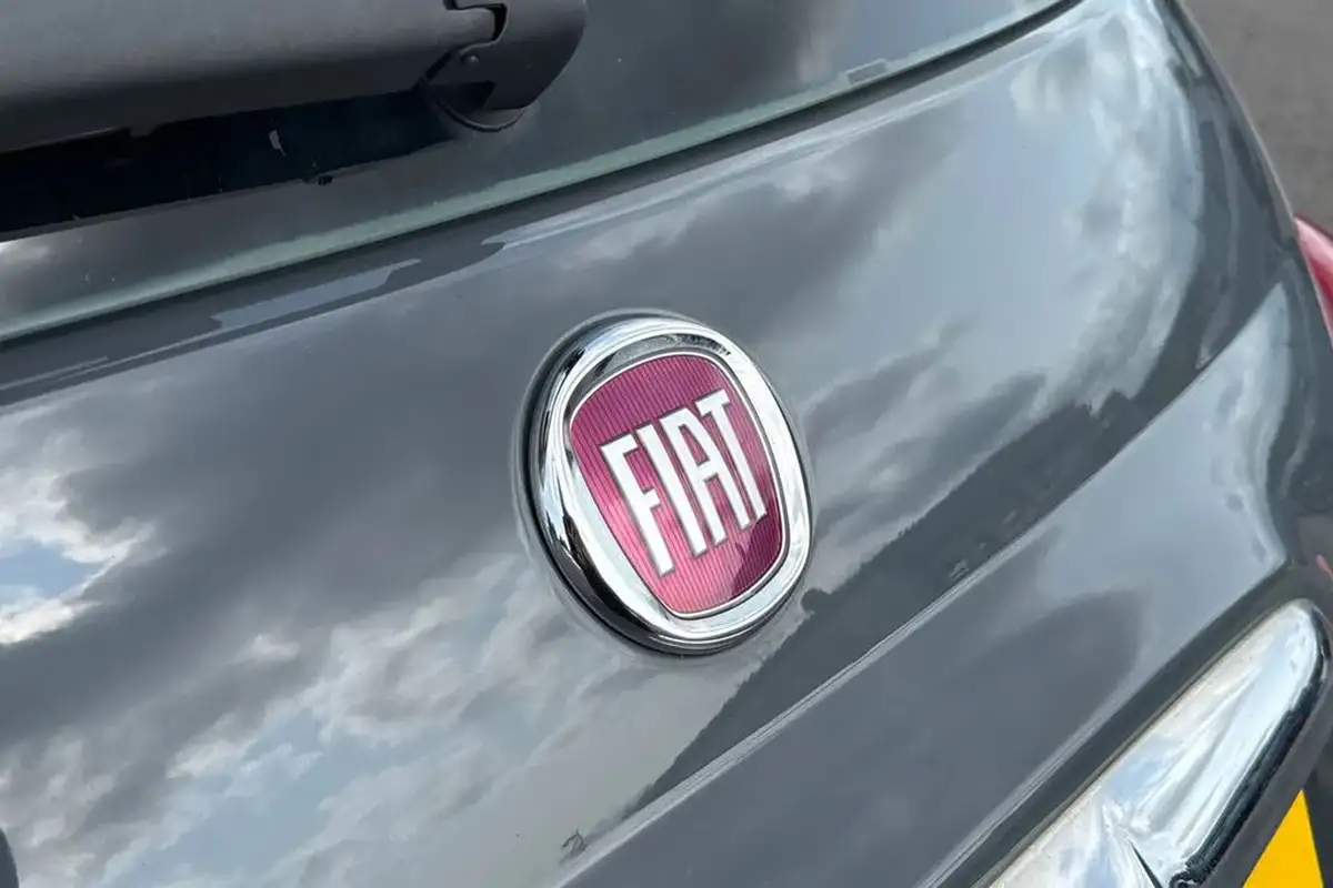 2018-fiat-500-12-lounge-big-57