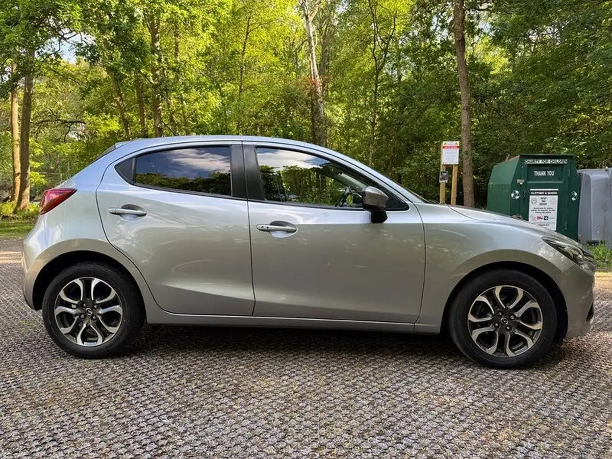 2016-mazda-mazda2-15td-sport-nav-big-4