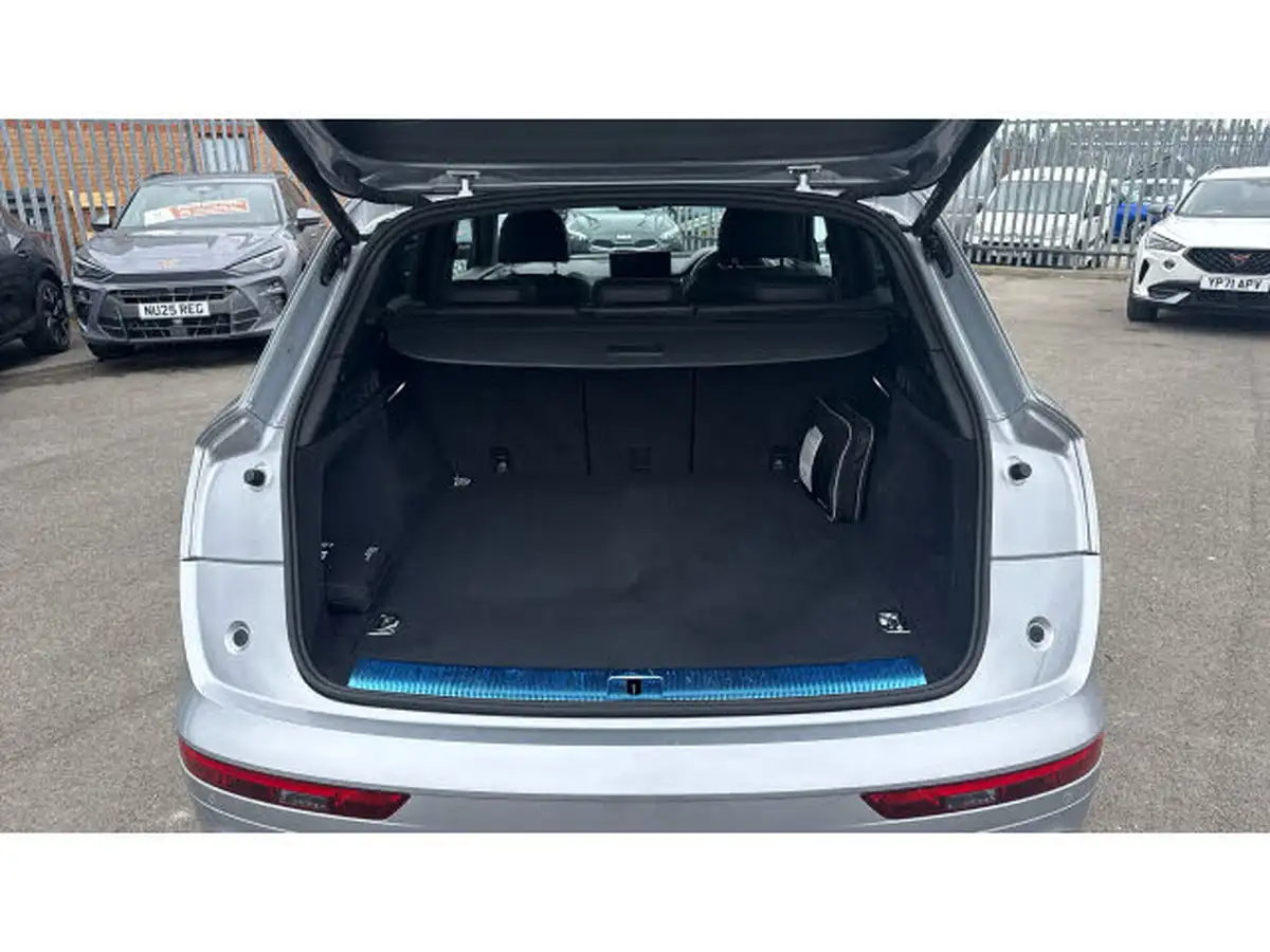 2021-audi-q5-20-55-tfsi-e-competition-station-wagon-big-3
