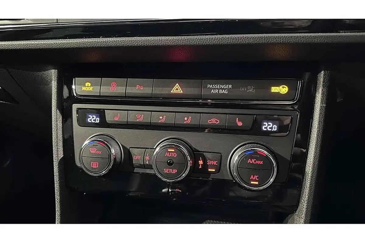 2020-seat-leon-15-tsi-evo-fr-black-edition-150ps-hatchback-dsg-big-39