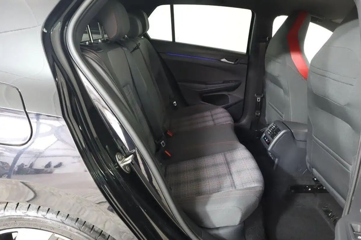 2023-volkswagen-golf-20-tsi-gti-dsg-big-14