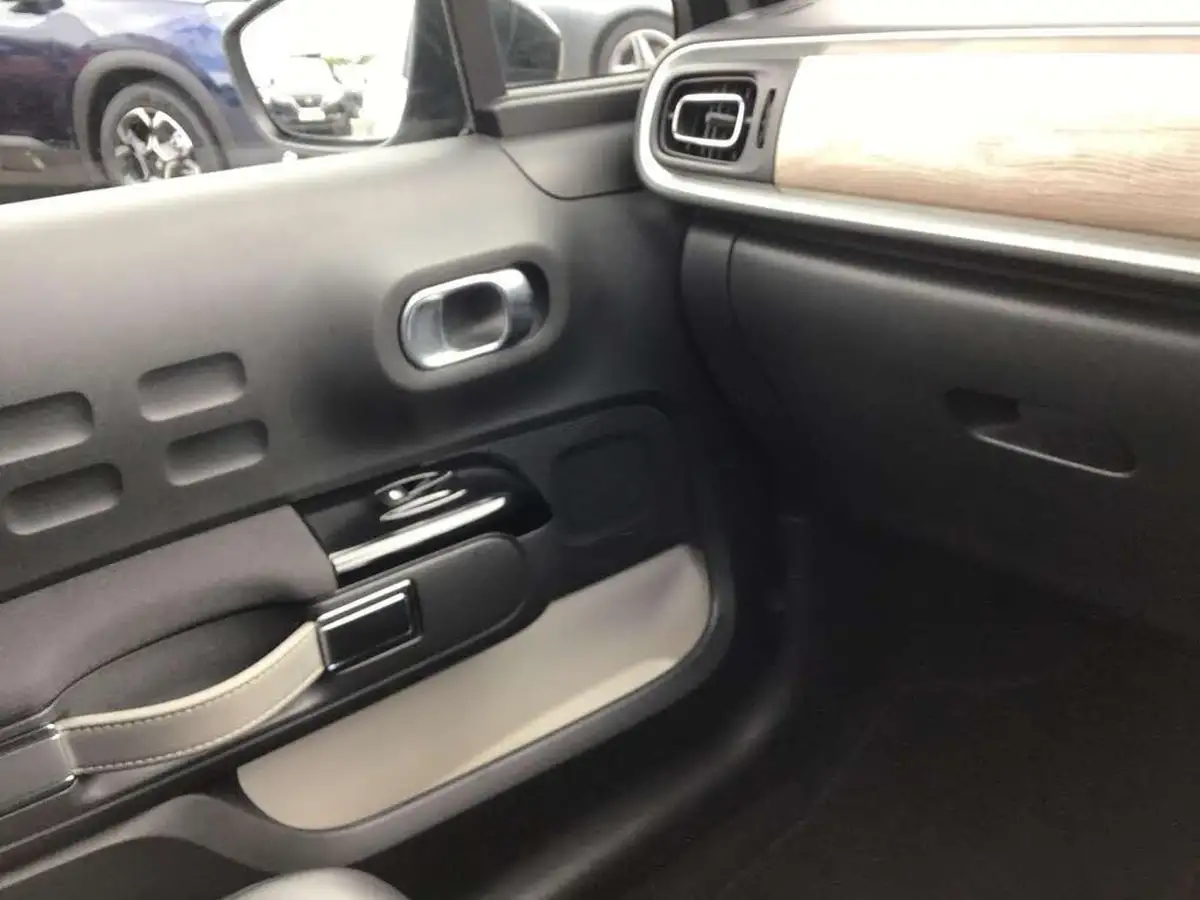 2022-citroen-c3-12-puretech-shine-plus-83ps-ss-big-8