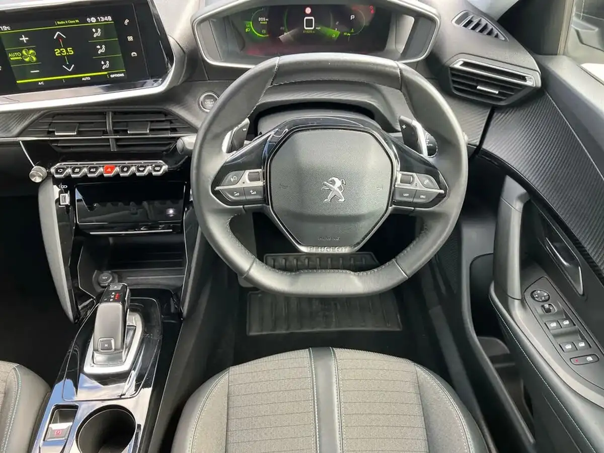 2022-peugeot-2008-suv-12-puretech-allure-premium-130bhp-eat8-big-16
