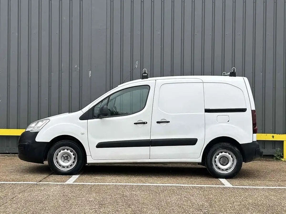 2017-peugeot-partner-16td-s-l1-stop-start-850-panel-big-3