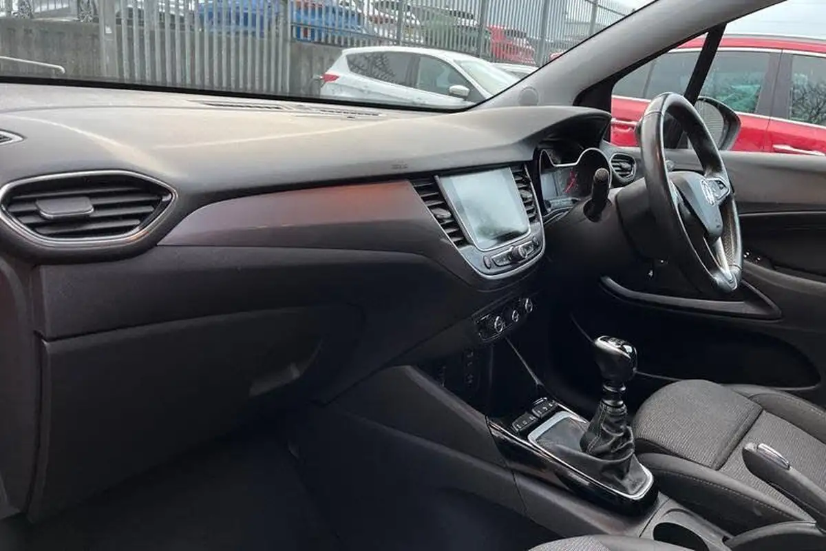 2021-vauxhall-crossland-12-elite-nav-110ps-big-17