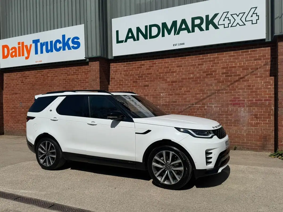 2021-land-rover-discovery-30-d300-r-dynamic-se-big-1