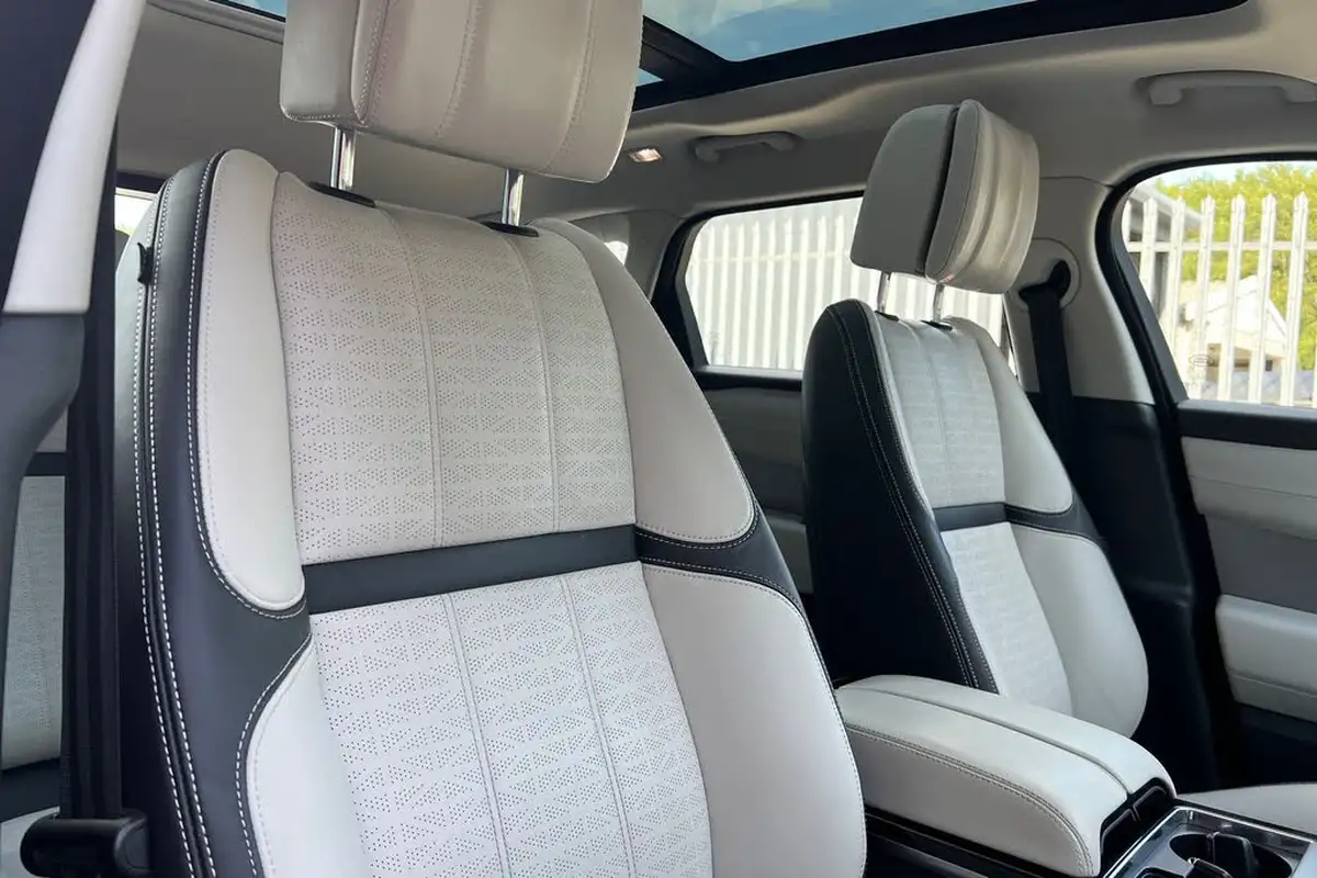 2017-land-rover-range-rover-velar-30-p380-hse-big-10