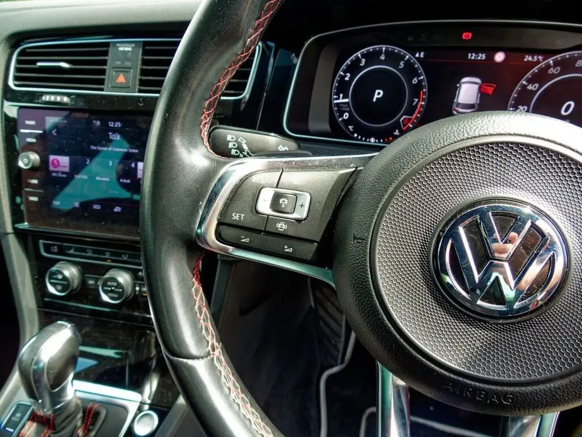 2019-volkswagen-golf-20-tsi-gti-performance-5d-dsg-big-21