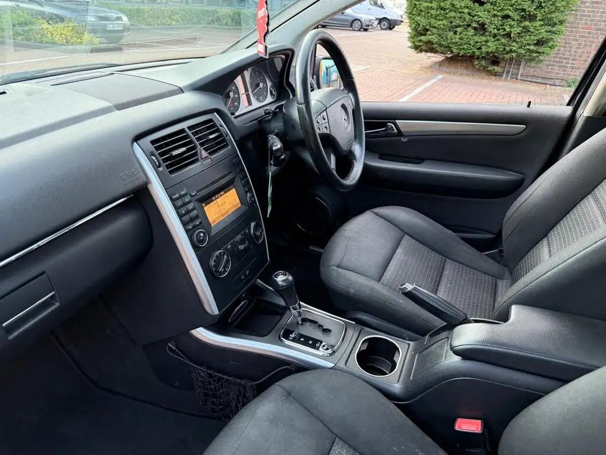 2010-mercedes-benz-b-class-15-b160-se-cvt-big-35