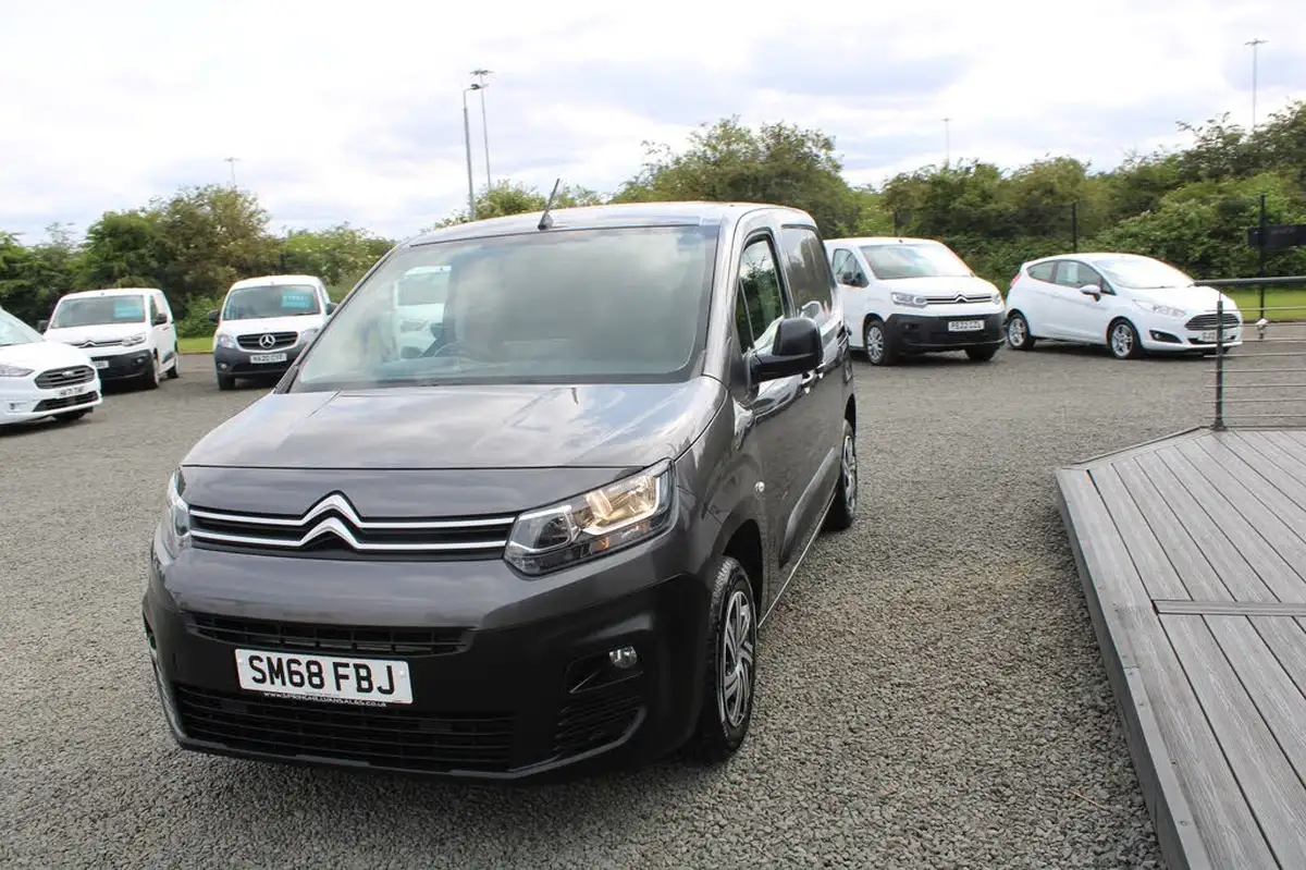 2018-citroen-berlingo-16bluehdi-650-enterprise-big-10