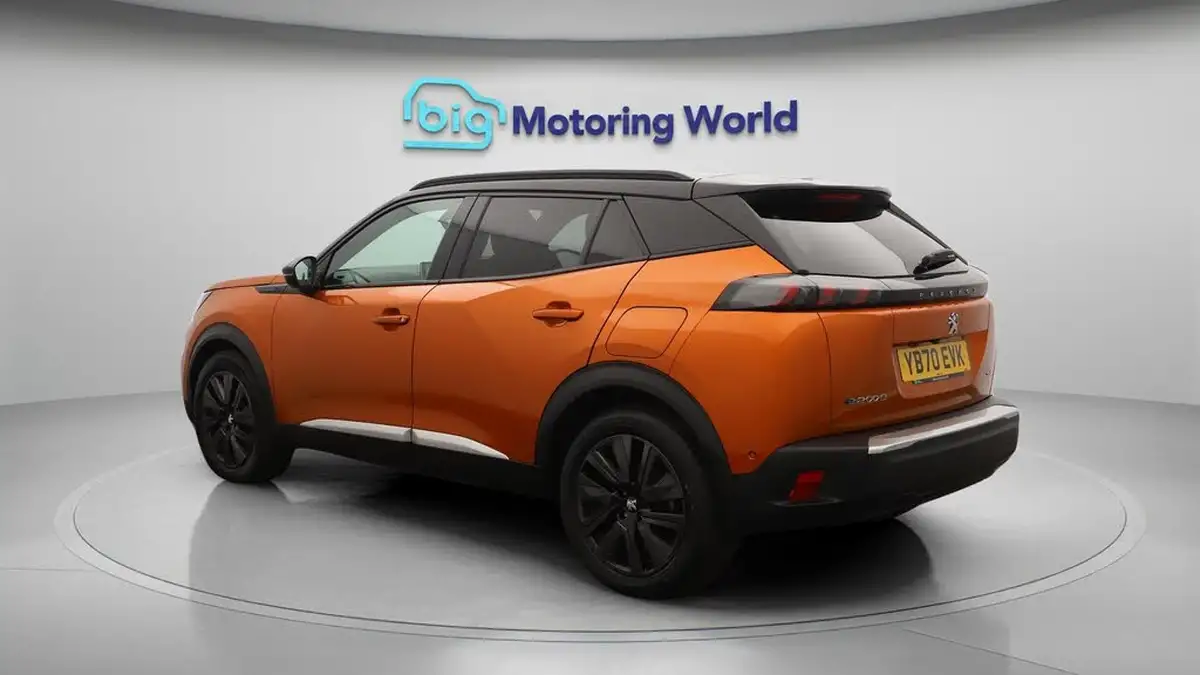 2021-peugeot-2008-suv-e-gt-big-5