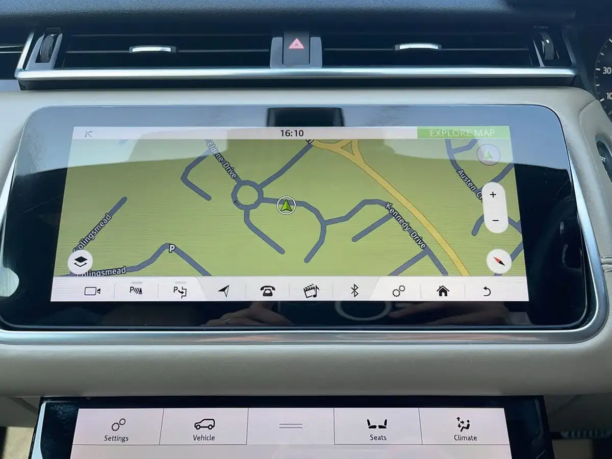 2019-land-rover-range-rover-velar-20-d180-r-dynamic-hse-big-54