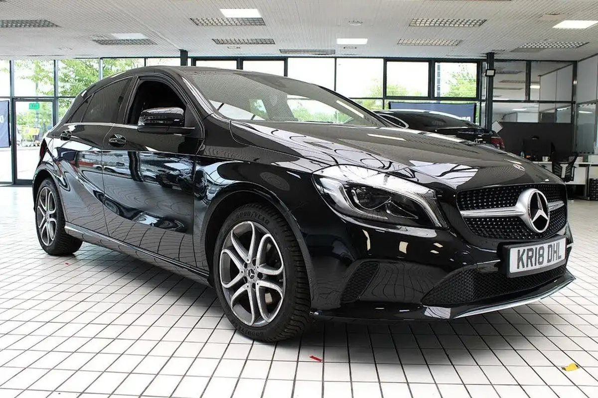 2018-mercedes-benz-a-class-16-a180-sport-edition-ss-7g-dct-big-8