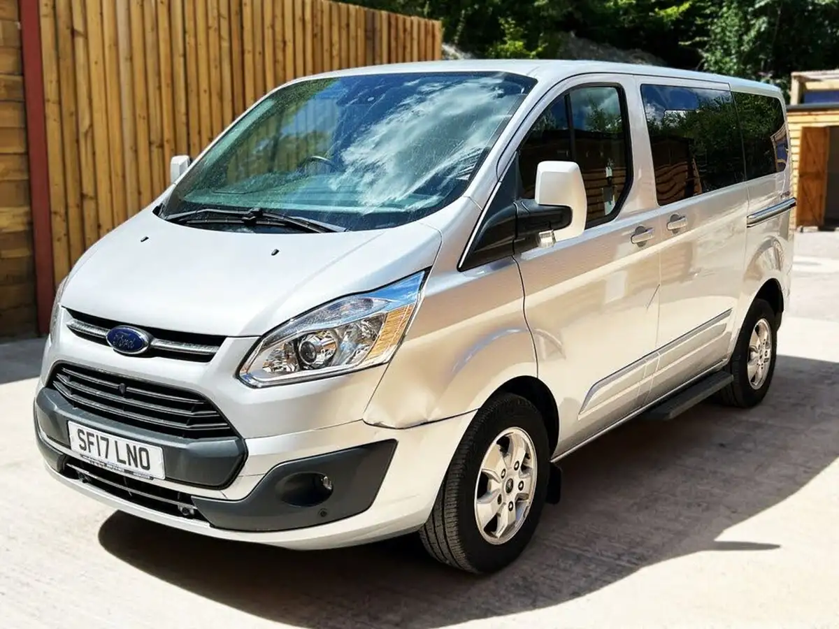 2017-ford-tourneo-custom-20tdci-310-l1-titanium-130ps-big-4