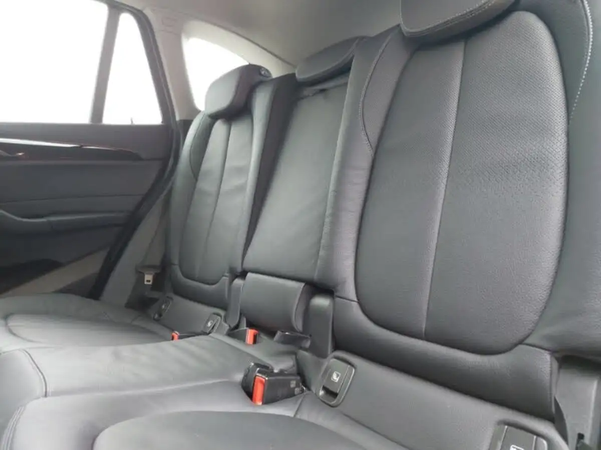 2022-bmw-x1-20td-sdrive18d-xline-big-11