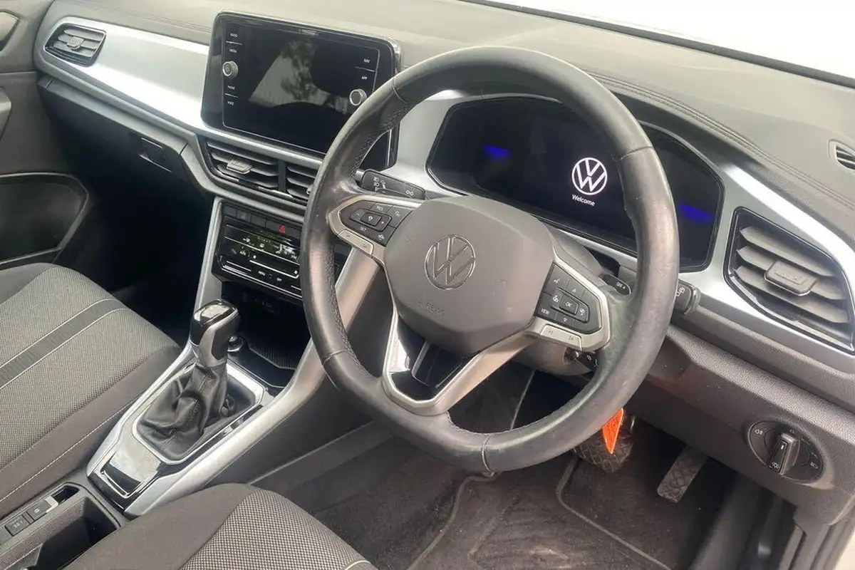 2022-volkswagen-t-roc-15-tsi-life-dsg-big-38