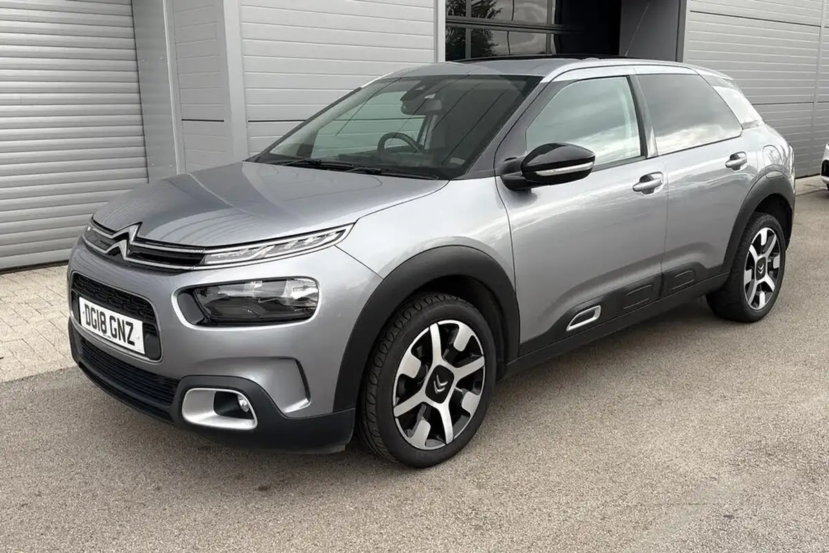 2018-citroen-c4-cactus-16bluehdi-flair-big-33
