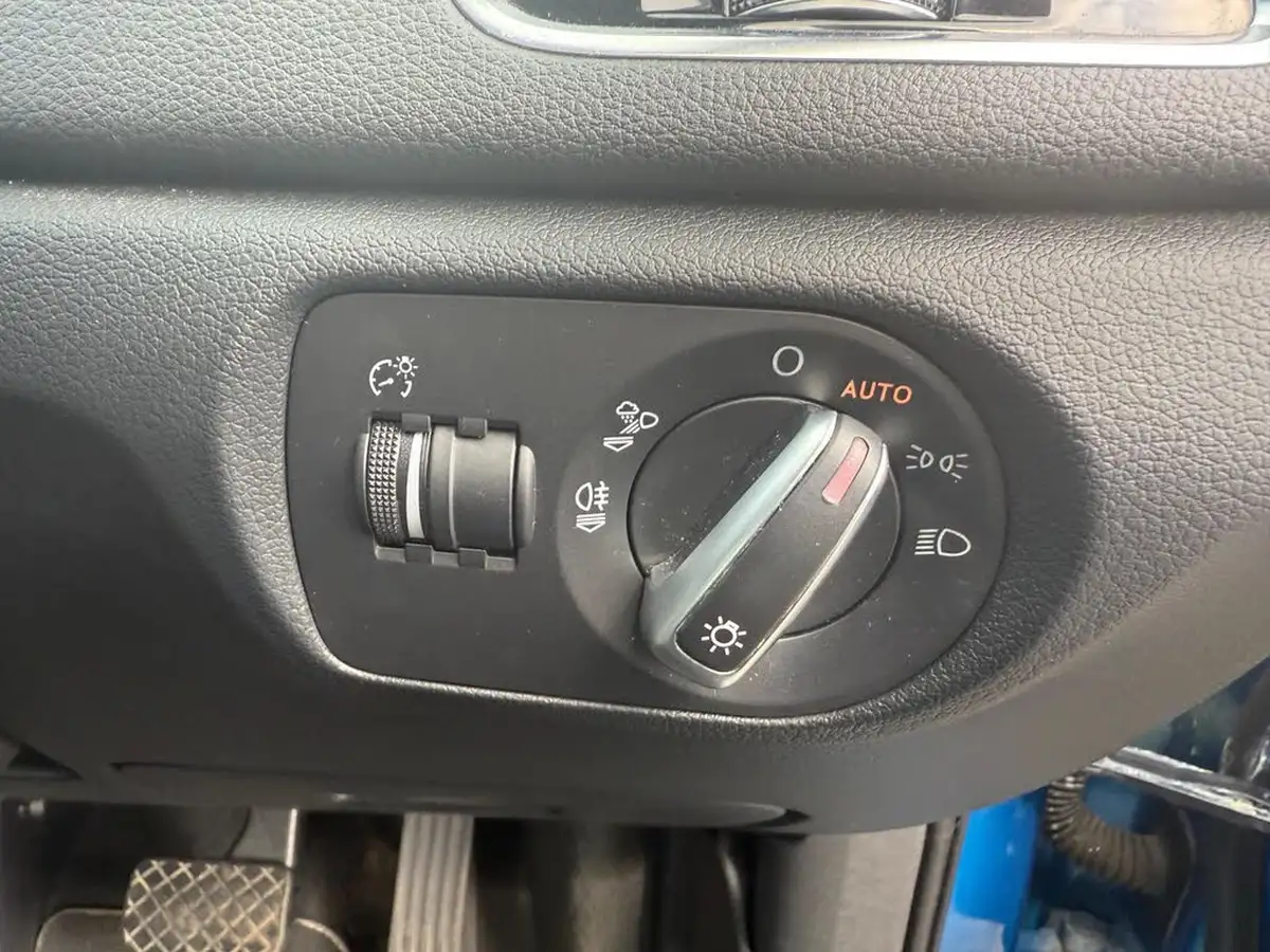 2017-audi-q3-20-tdi-quattro-s-line-edition-150ps-tronic-big-43