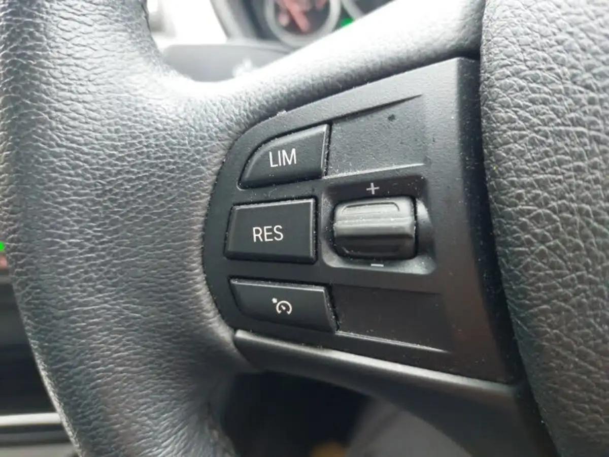 2017-bmw-3-series-20td-320d-ed-plus-saloon-4d-big-14