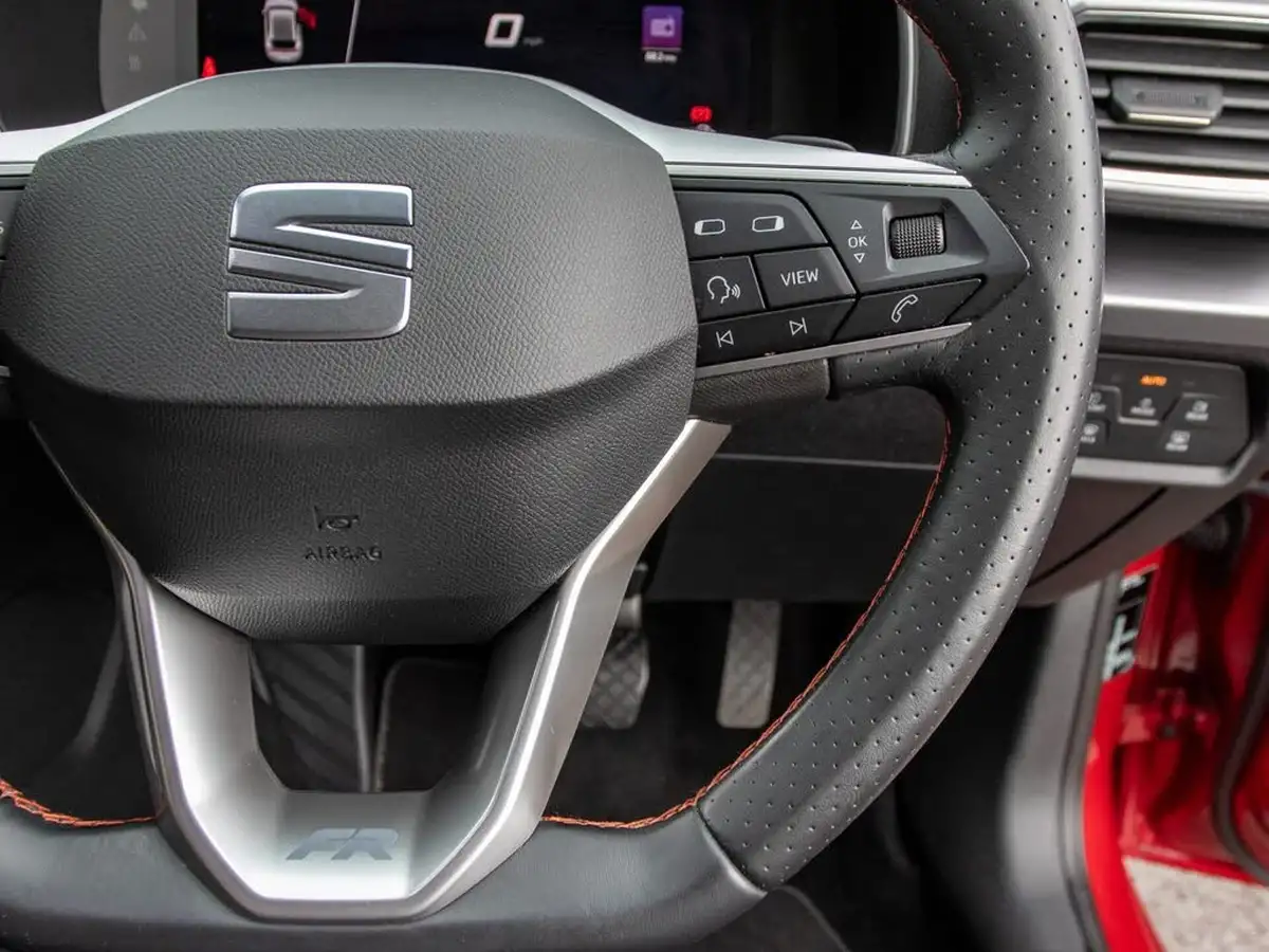 2020-seat-leon-14-e-hybrid-fr-hatchback-big-19