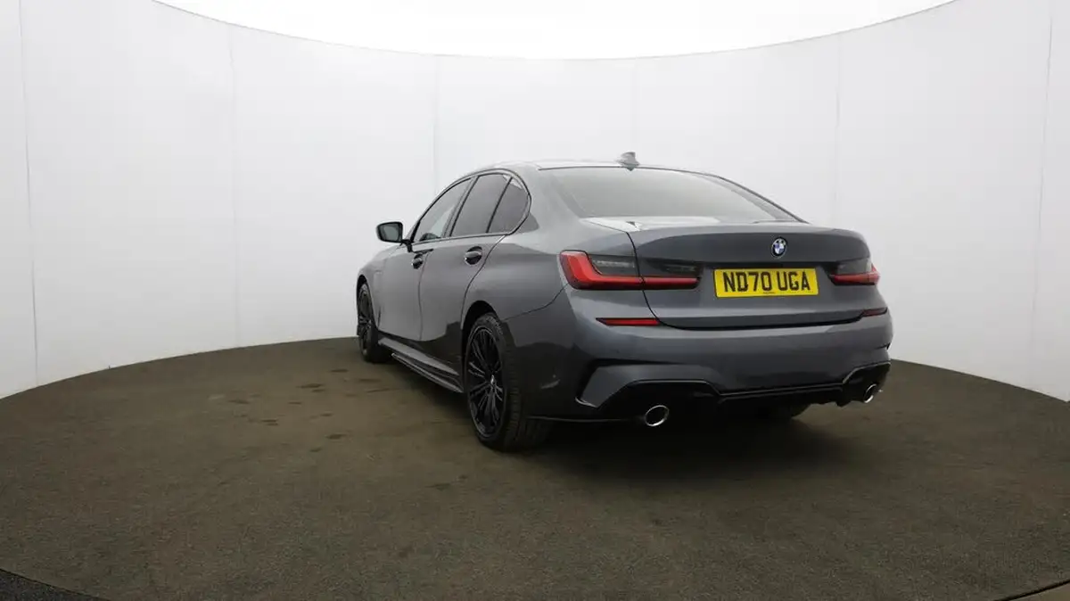 2020-bmw-3-series-20-330e-m-sport-saloon-4d-big-32