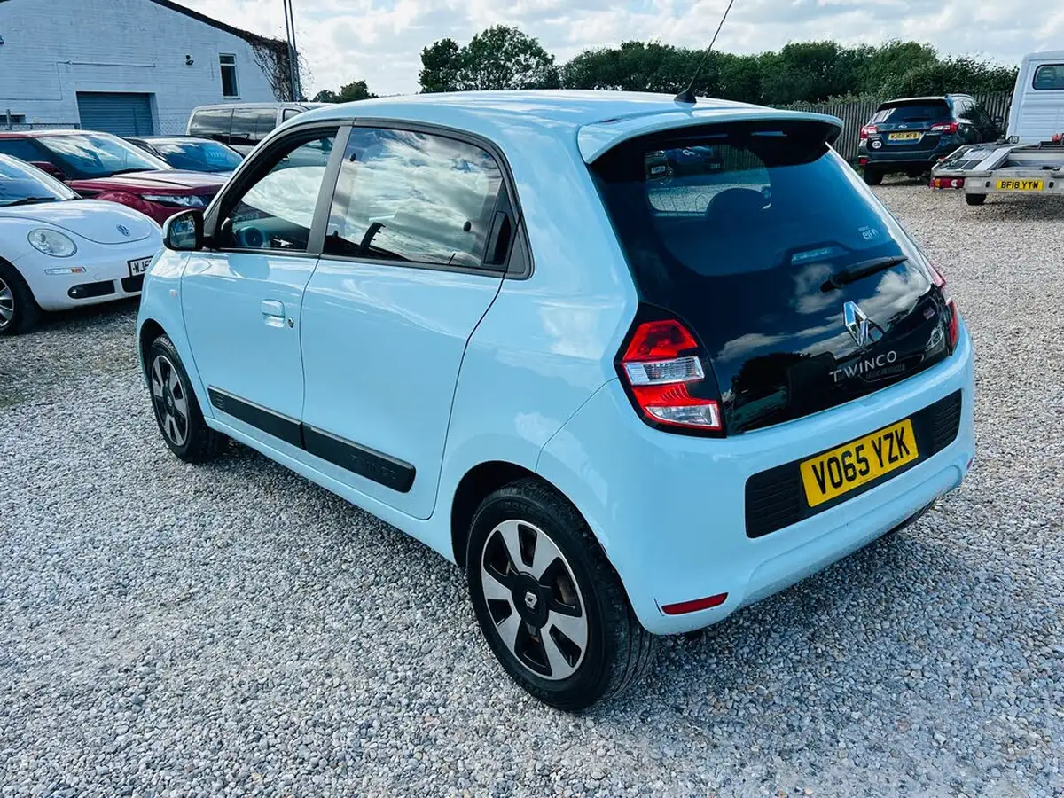 2015-renault-twingo-10-sce-play-big-5