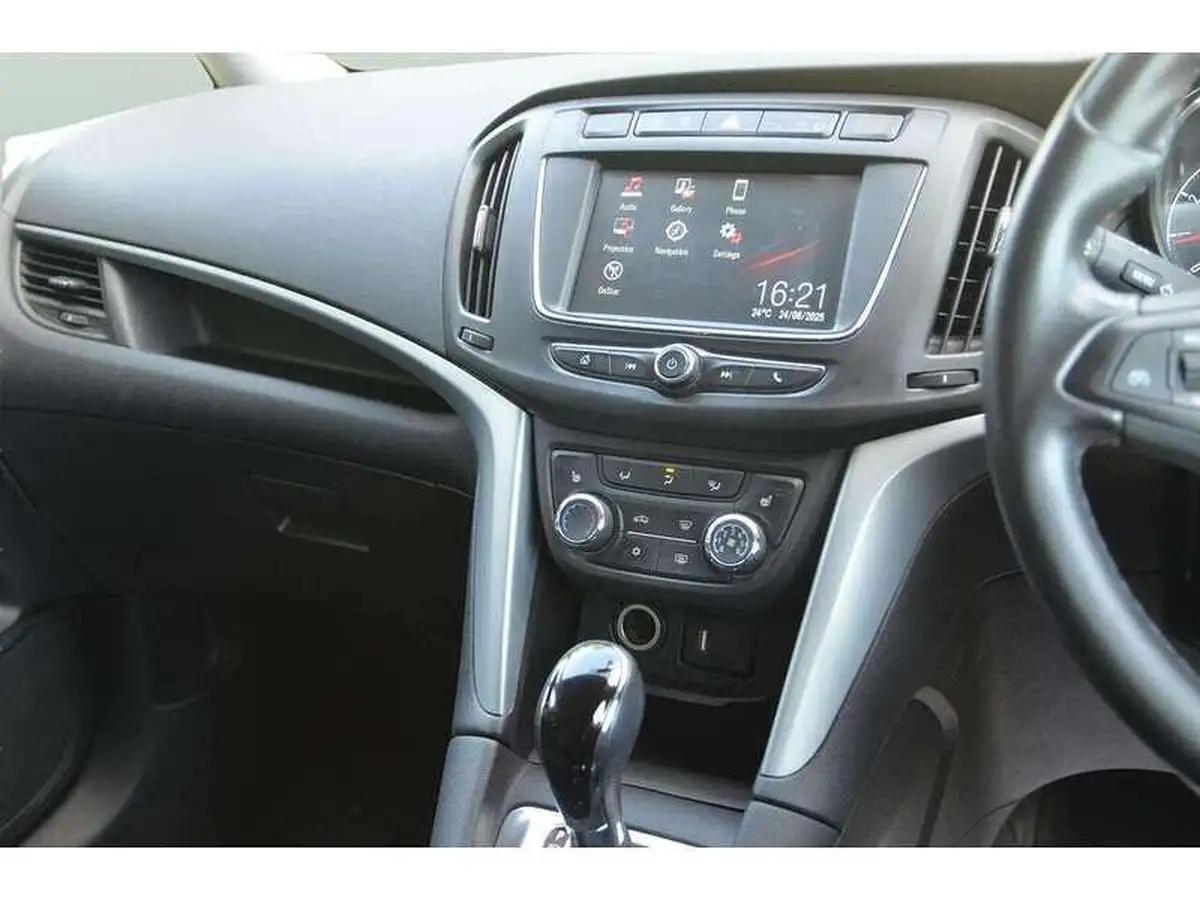 2017-vauxhall-zafira-tourer-14i-16v-turbo-sri-nav-auto-big-24
