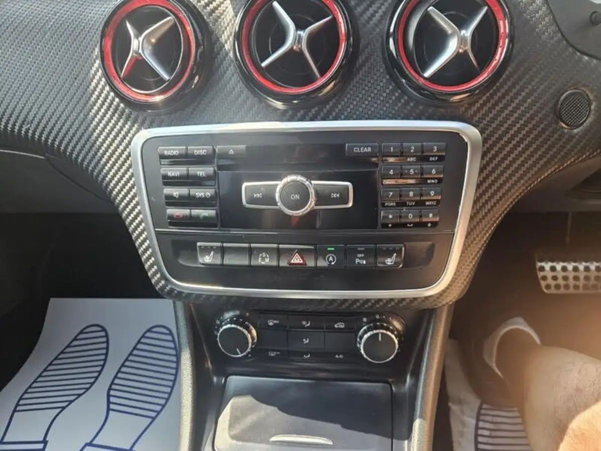 2015-mercedes-benz-a-class-20-a250-engineered-by-amg-211ps-4matic-big-12