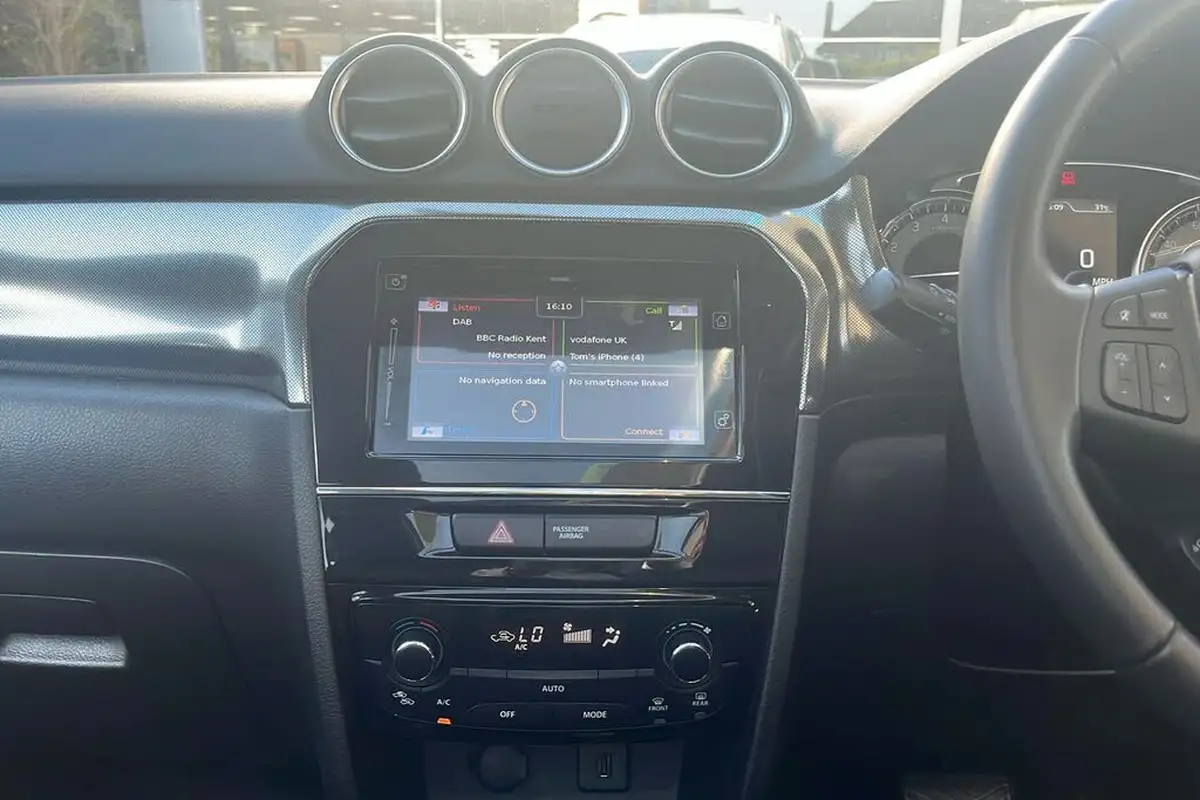 2023-suzuki-vitara-15-sz5-big-31