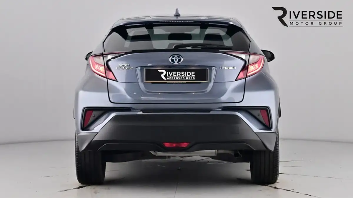 2022-toyota-c-hr-18-vvt-i-design-big-4
