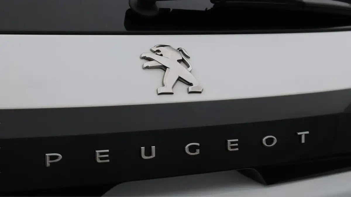 2020-peugeot-208-12-puretech-allure-premium-100bhp-big-22
